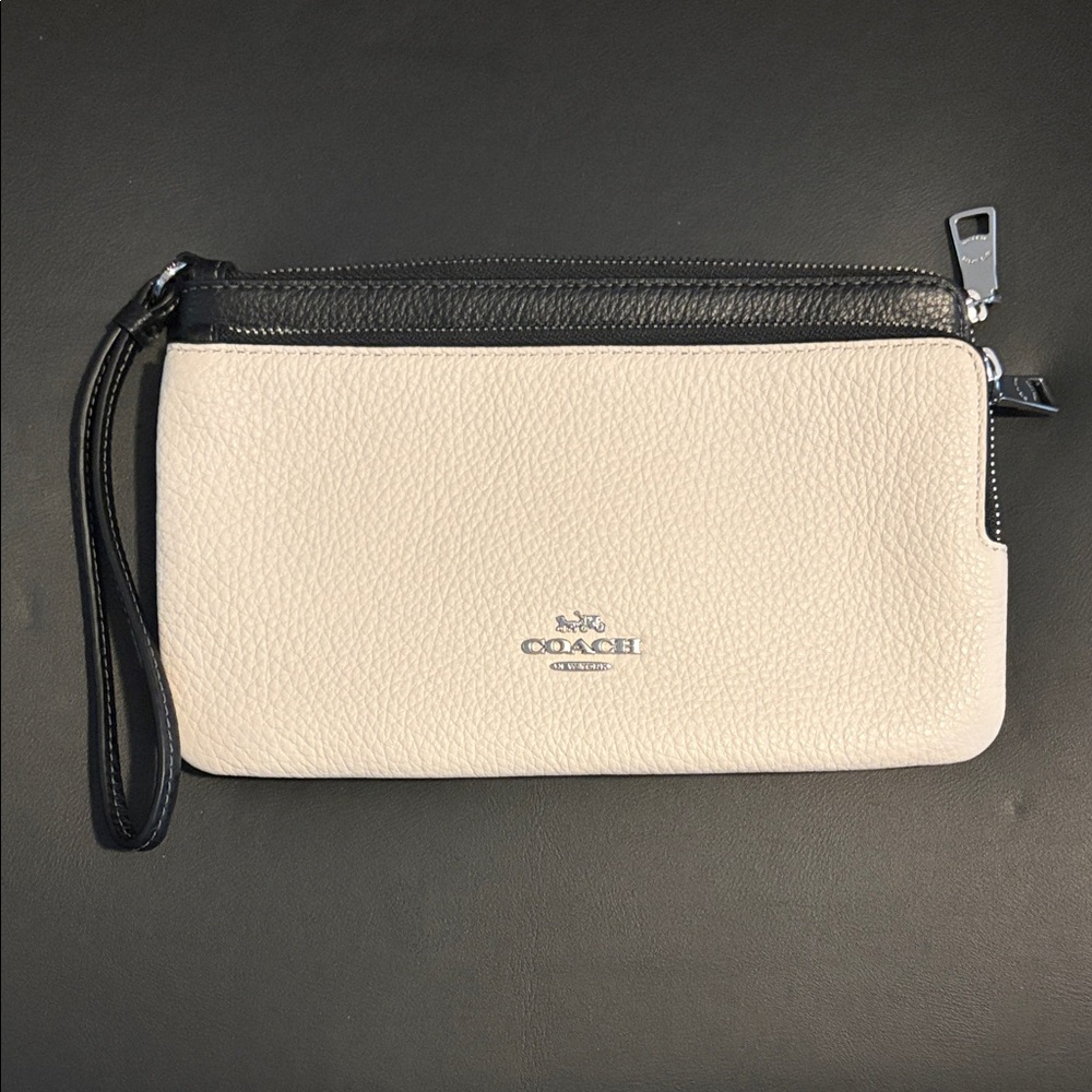 Brand New! Coach Two-Tone Black and Cream Wristlet
